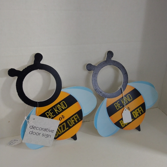 Accents Decorative Door Sign Bluegold Set Of 2 Bees Decor Poshmark
